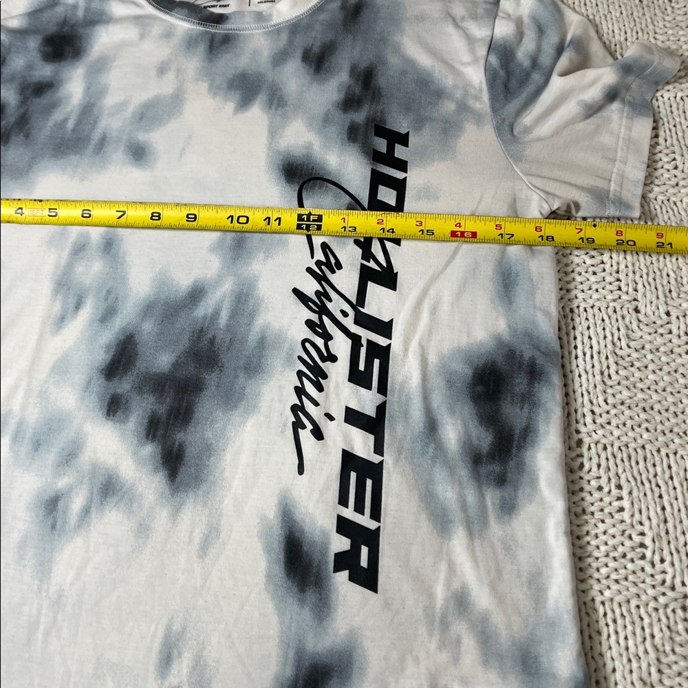 Hollister Tshirt - Picture 9 of 10